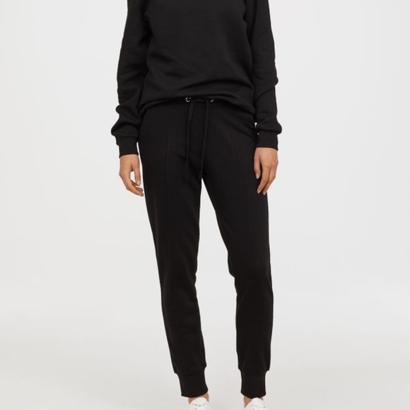 women's black jogging pants